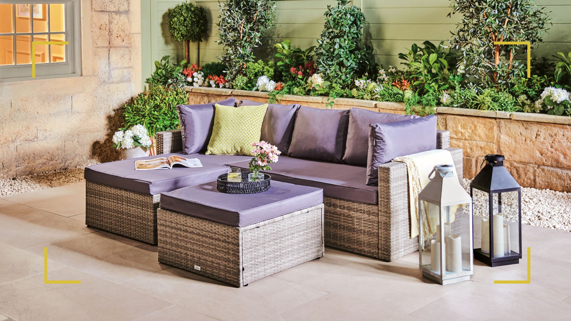 Gardenline Rattan Corner Sofa Set with Coffee Table