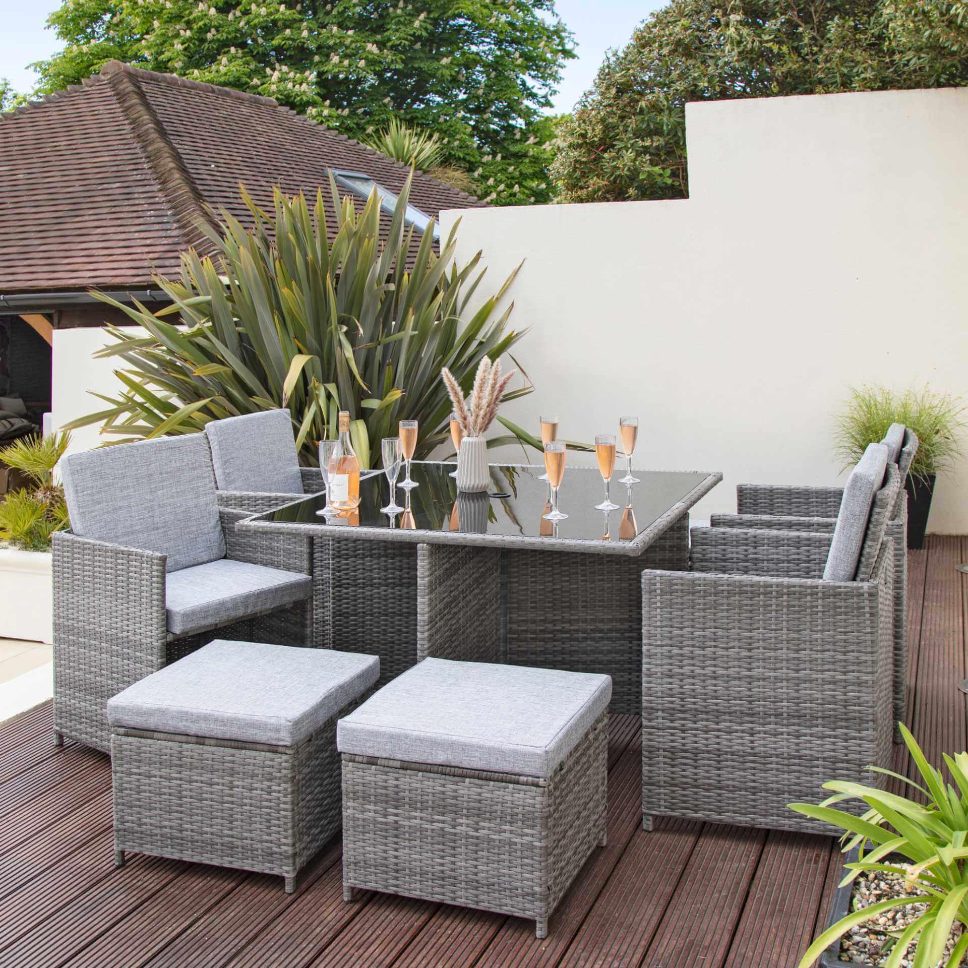 Cube Dining Set with Cushions