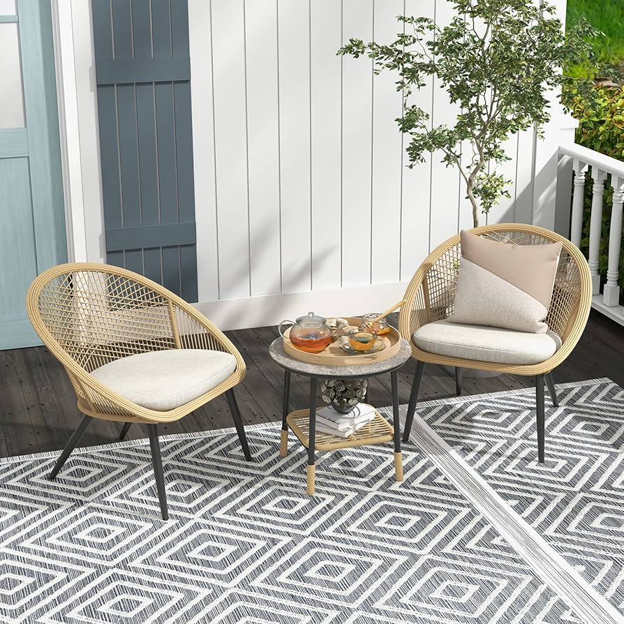 Compact balcony rattan bistro set