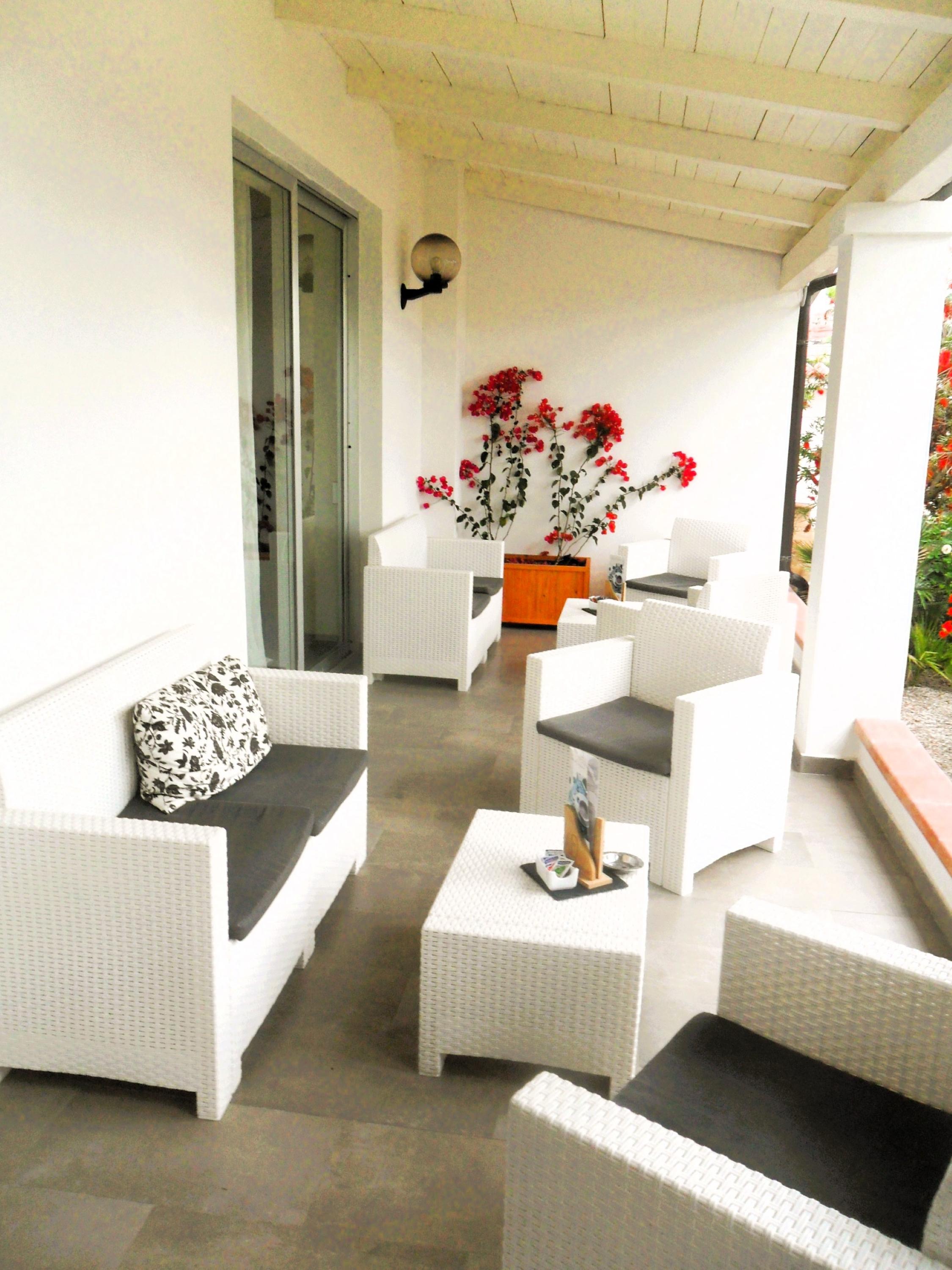 Why Rattan Furniture Is Ideal for Outdoor Living