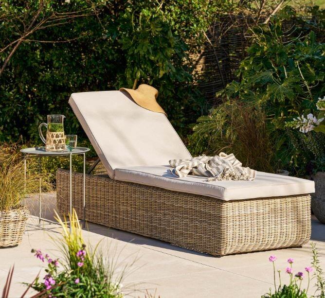 Sunbed and Daybed Rattan Loungers